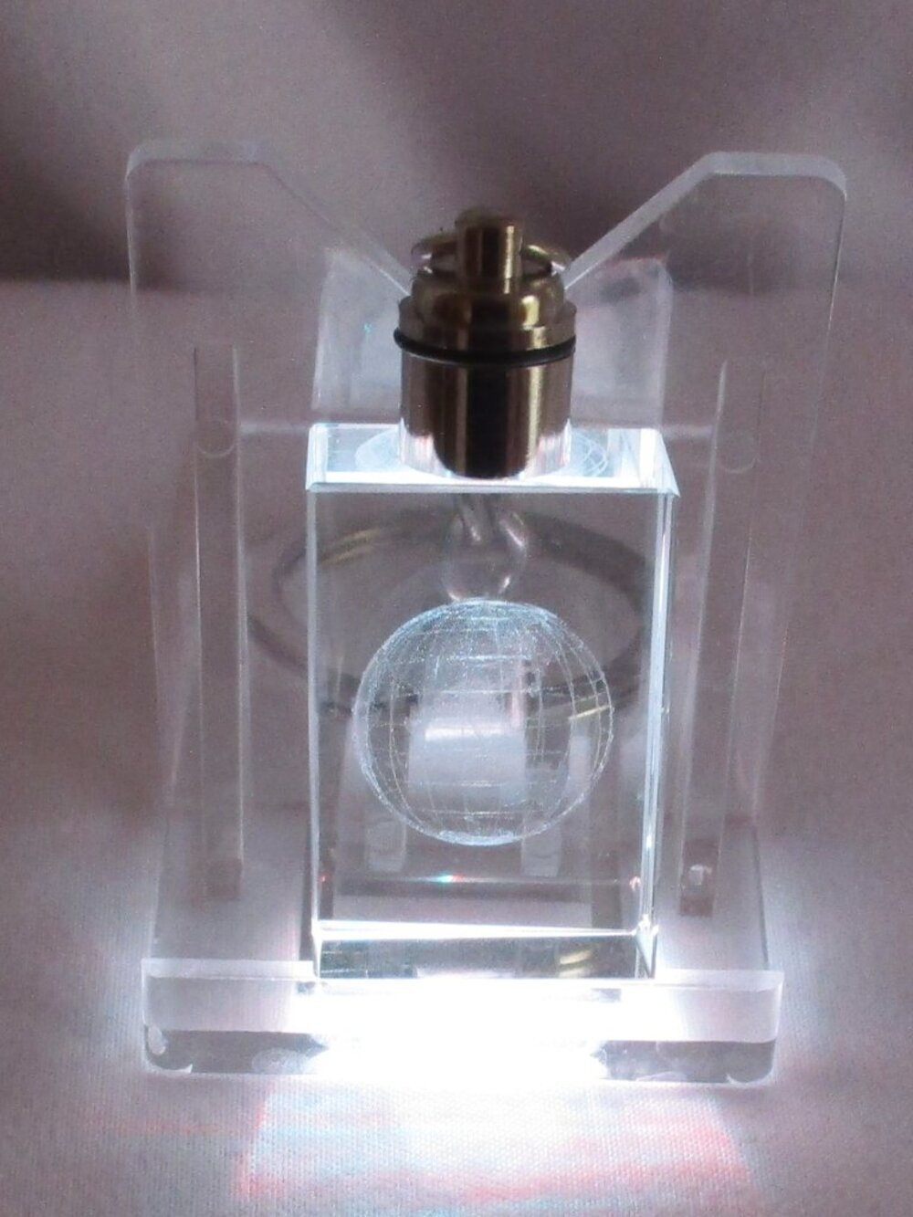Earth Crystal Keychains with LED Light Display with Box - Picture 2 of 7